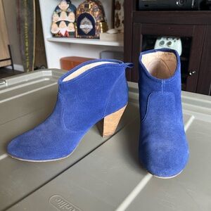 Like New Report Royal Blue Suede Ankle Booties